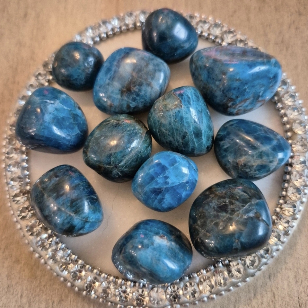 2 Pieces Natural Blue Apatite Crystal Stones - Picture 3 of 6